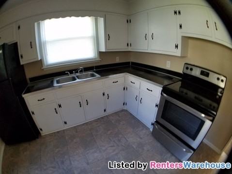 2609 Jenkins St - Photo 3 of 10