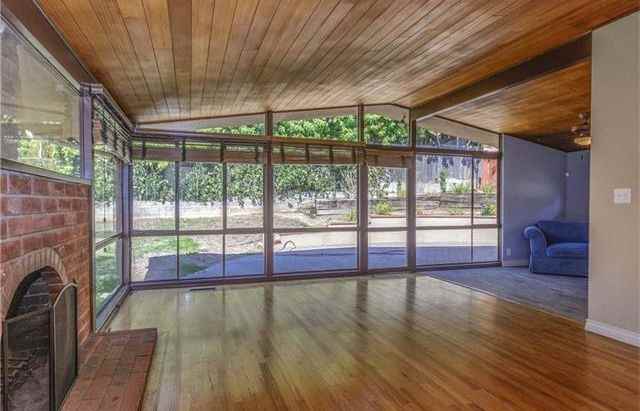 5235 Palm Ave - Photo 3 of 26