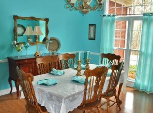 668 Holland Dr - Photo 3 of 21