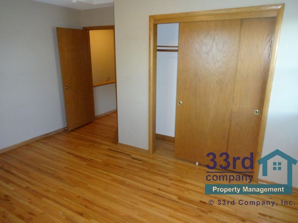 1319 6th St S - Photo 3 of 7