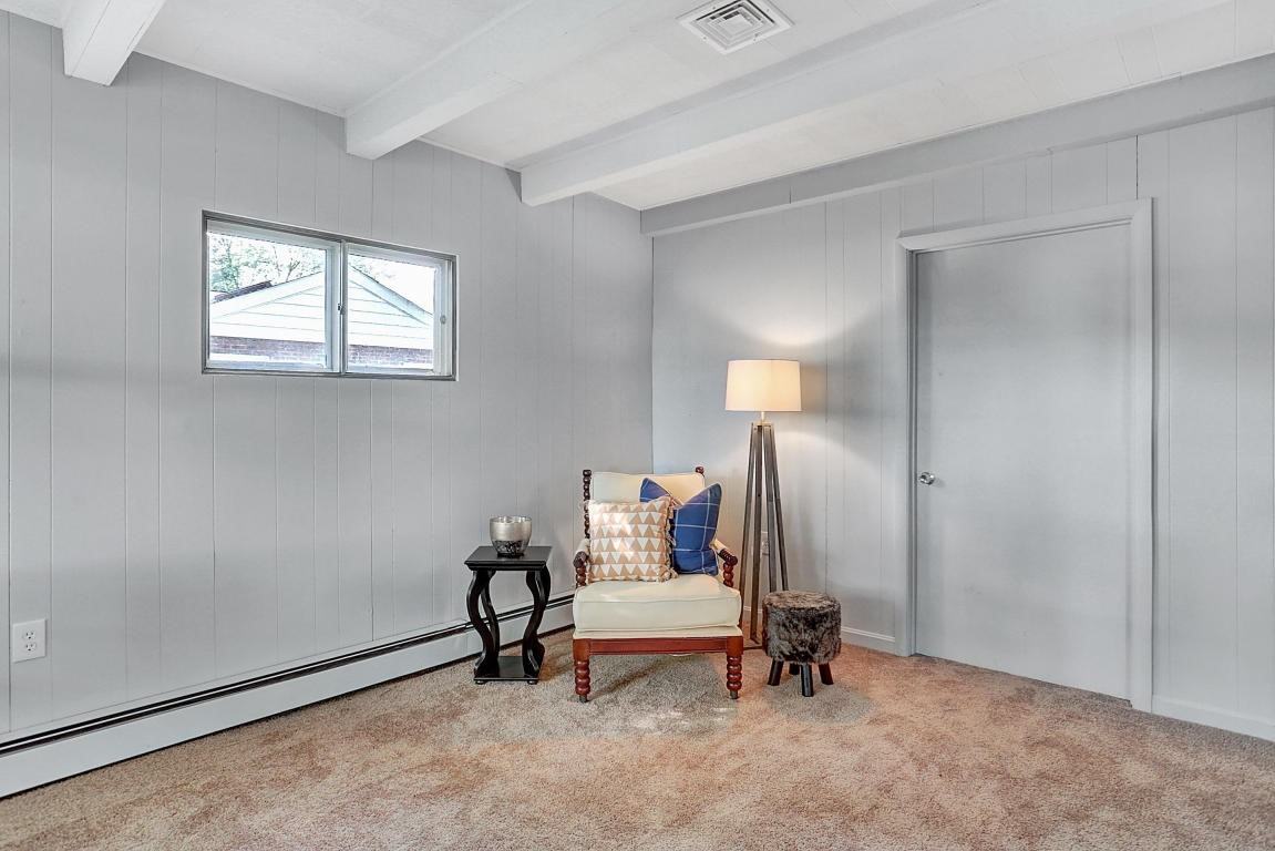 109 Stanley Ave - Photo 3 of 34