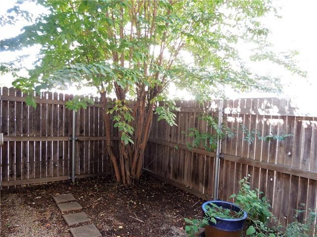 2539 Rue De Ville - Photo 3 of 15