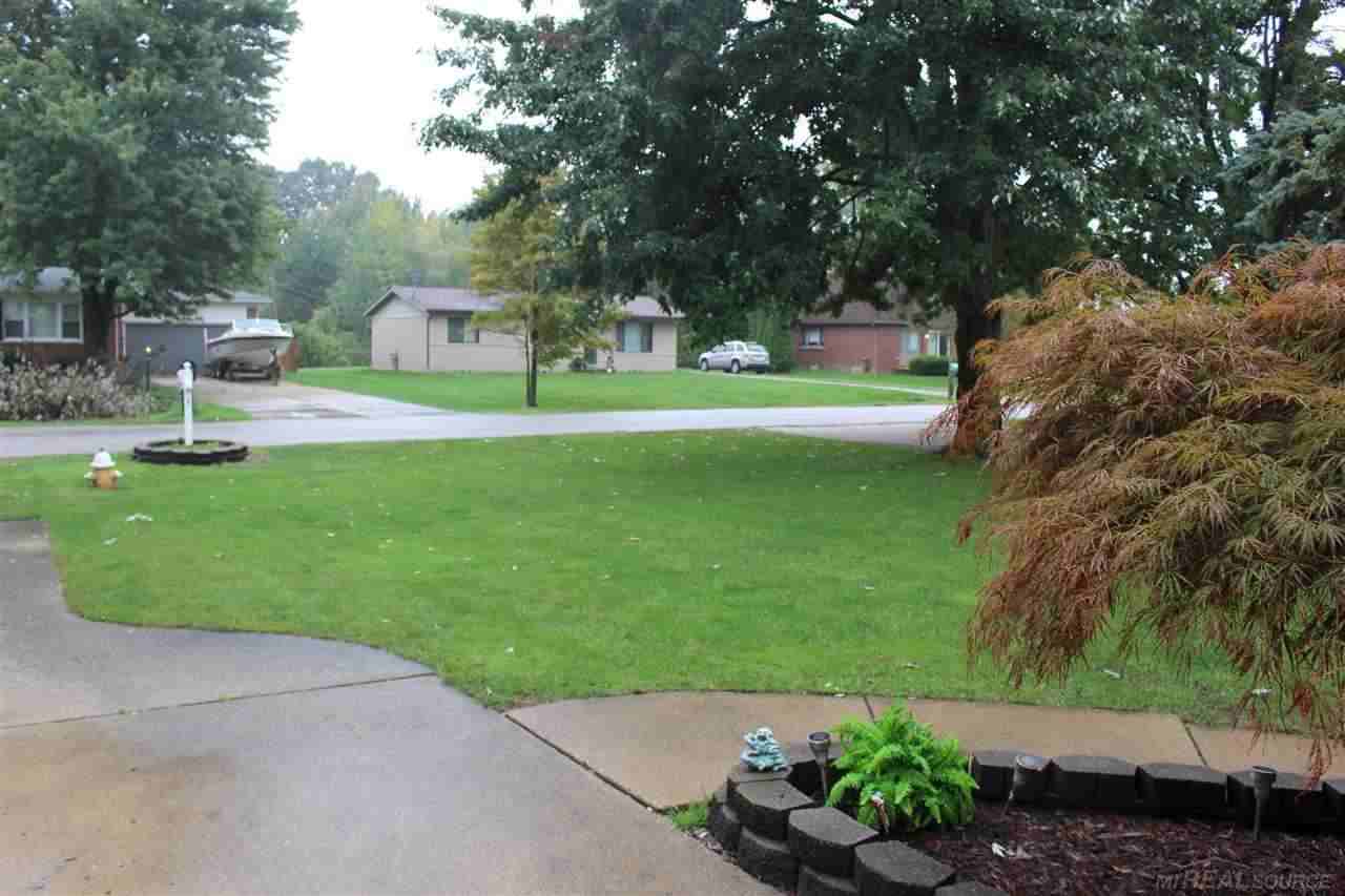 48148 Fuller Rd - Photo 3 of 27