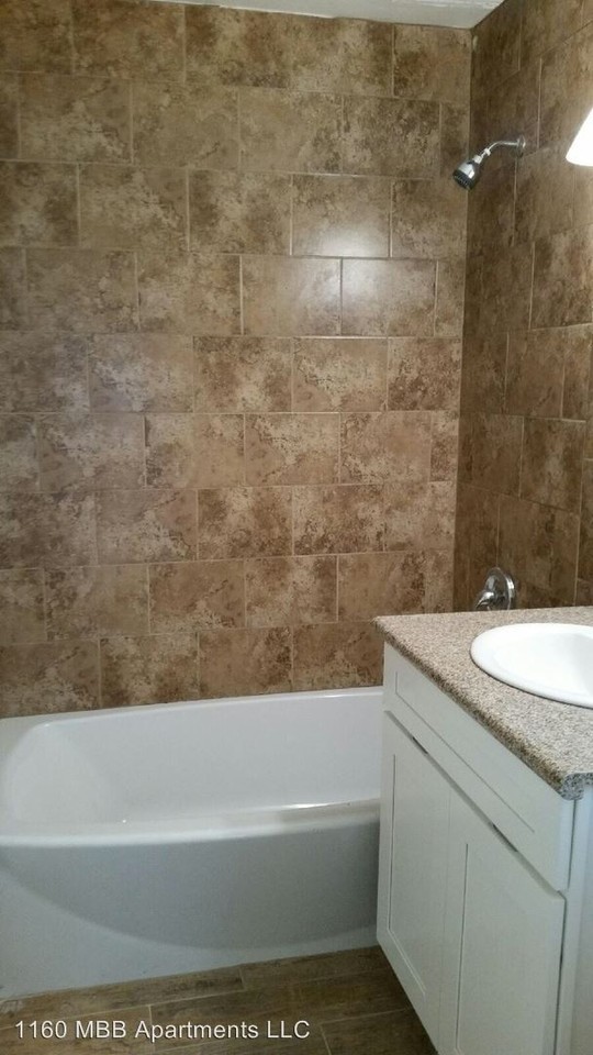 1160 Manhattan Beach Blvd - Photo 2 of 10
