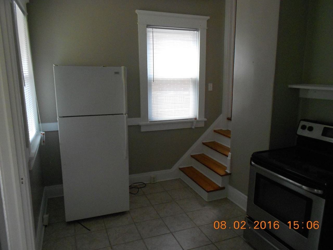 3415 Cuming St - Photo 2 of 10