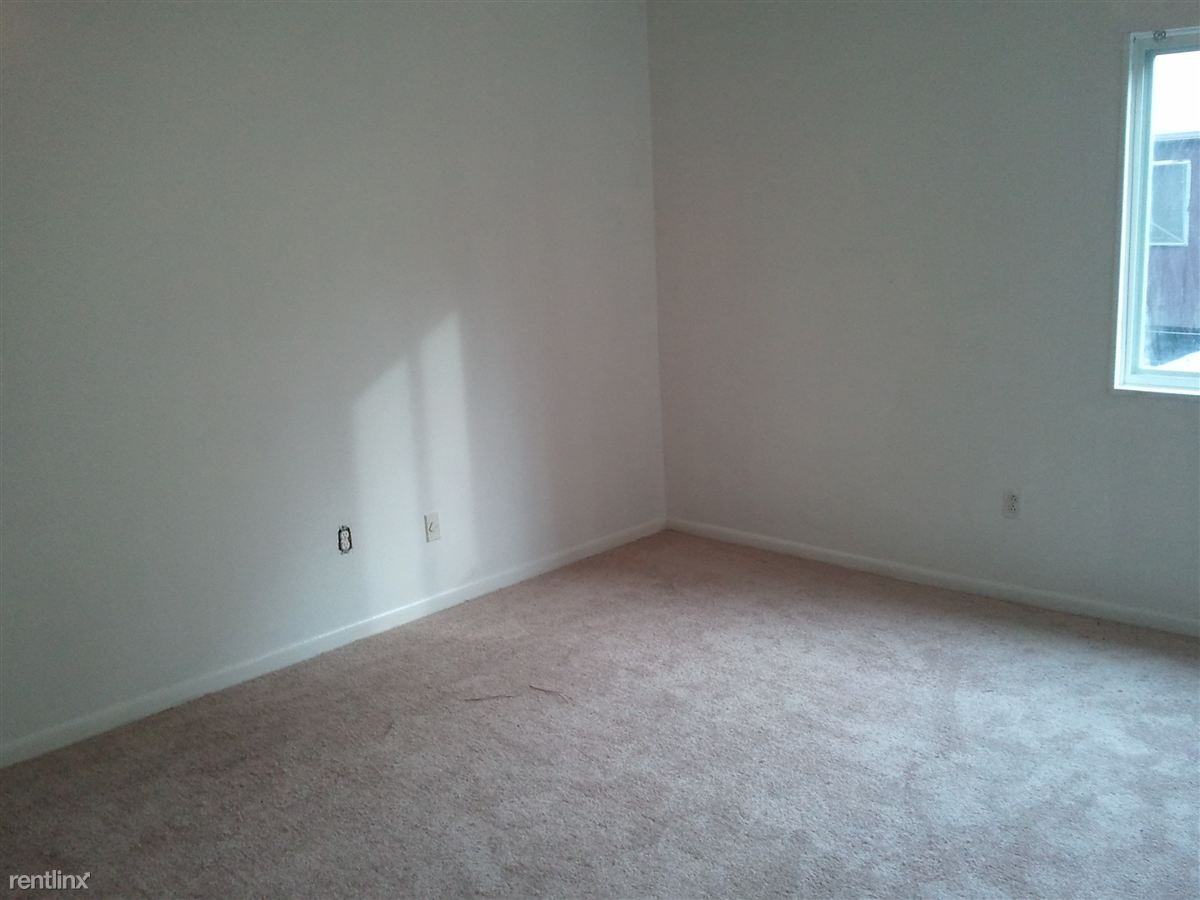 Delane court - Photo 2 of 12