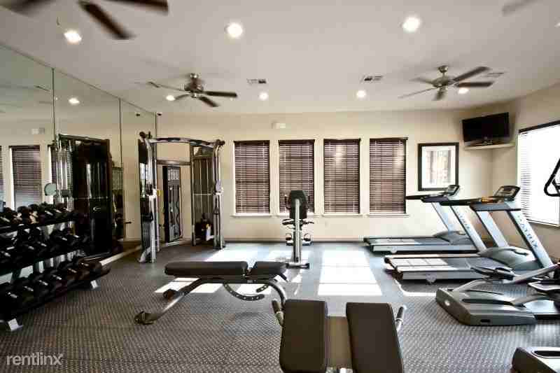 North Court Villas - Photo 2 of 9