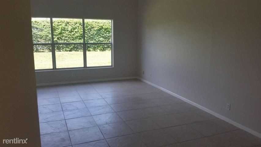 1209 Pine Sage Cir - Photo 2 of 4