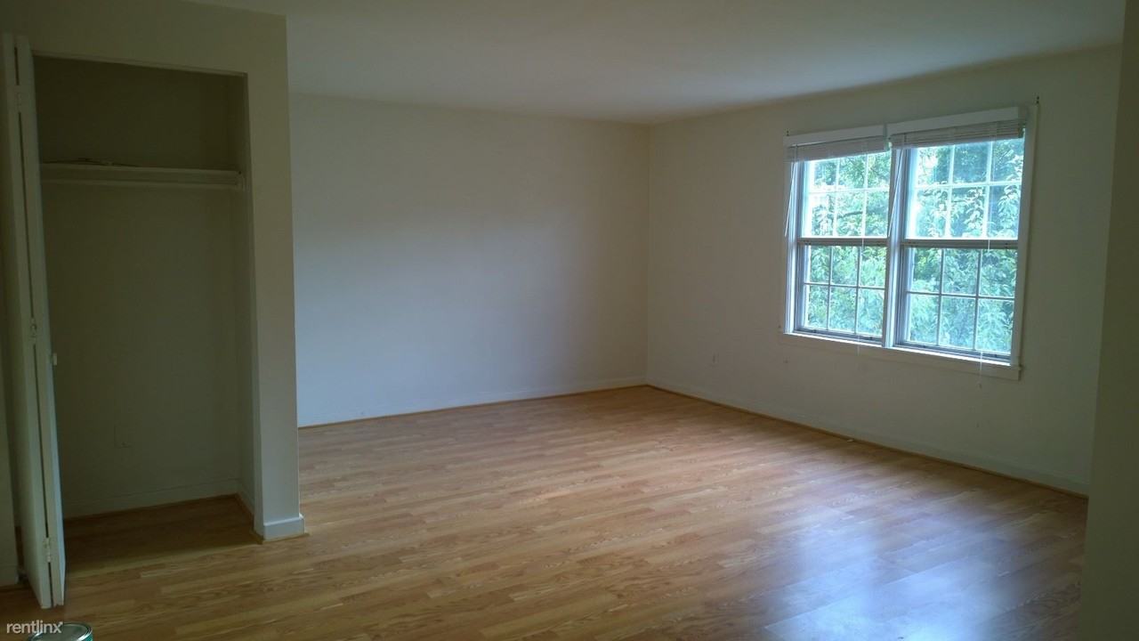 820 S Arlington Mill Dr #303 - Photo 3 of 13