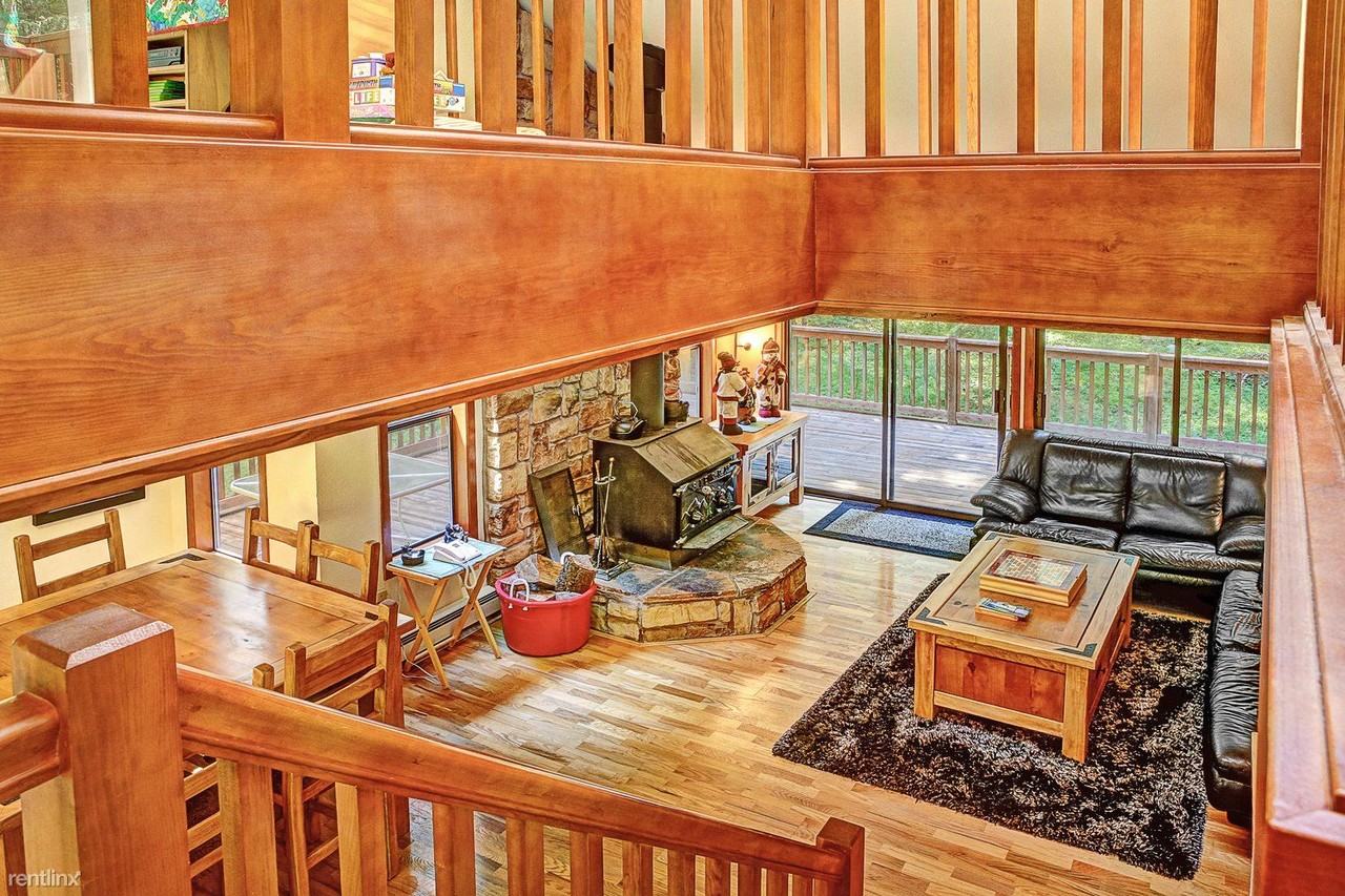 16101 Hackamore Way E - Photo 2 of 13