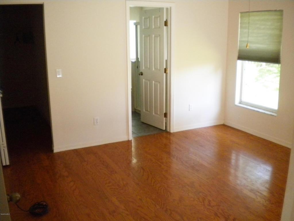 2556 Ventura Circle - Photo 3 of 14