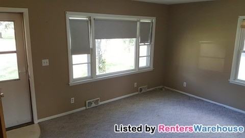 612 E 4th St - Photo 3 of 12