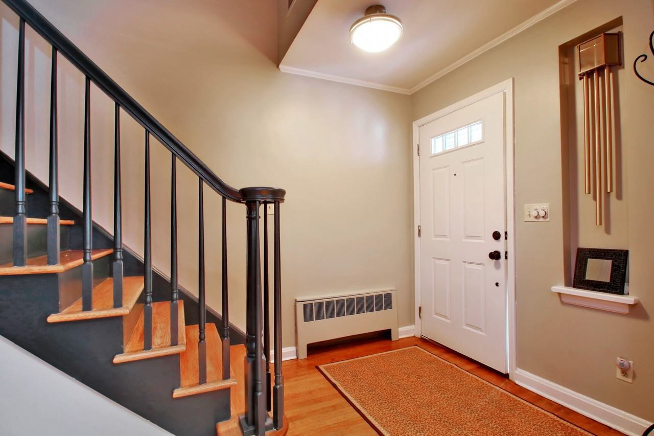 501 Haworth Ave - Photo 3 of 18