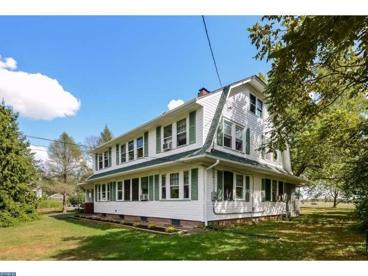 141 S Main St - Photo 3 of 25