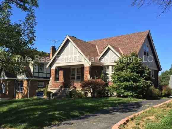 5038 Relleum Ave - Photo 3 of 11