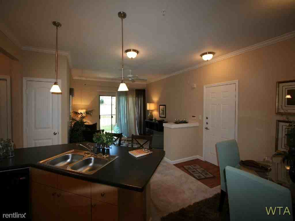 12521 N I H 35 - Photo 3 of 11