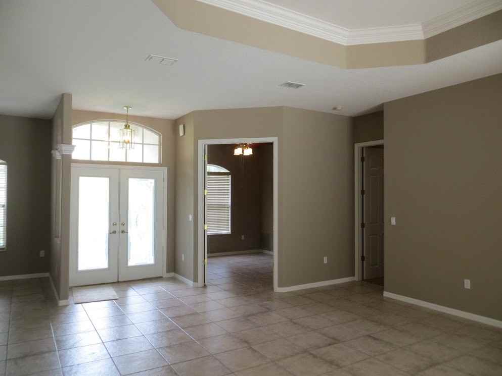 12650 Oak Hollow Ct - Photo 2 of 16