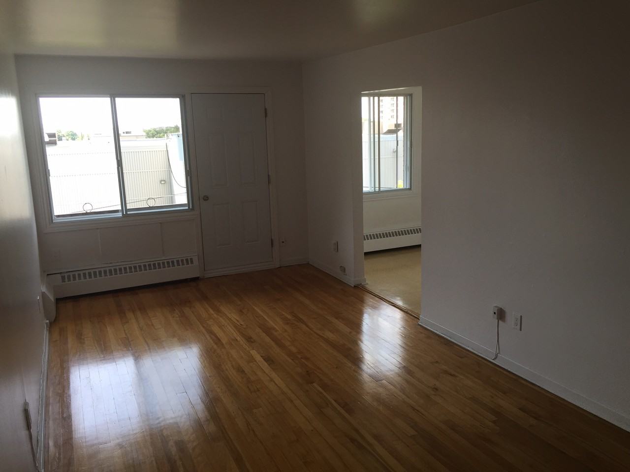 7065 Rue Michelet - Photo 2 of 10