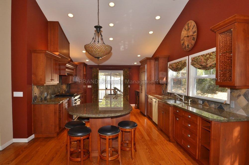 19 Milano Pl - Photo 2 of 12