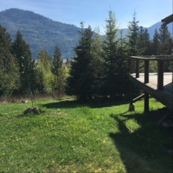 201 Cedar Dr - Photo 2 of 9