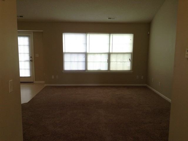 927 Harbour View Cove NE - Photo 2 of 9