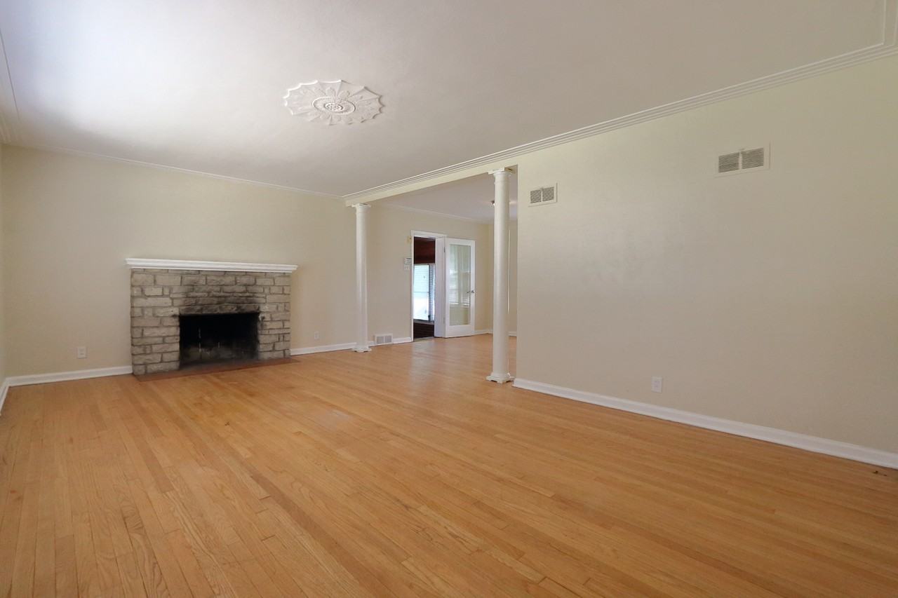 6912 Florian Ave - Photo 3 of 22