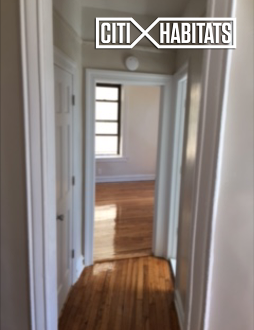 181 E 206th St 1A - Photo 2 of 5