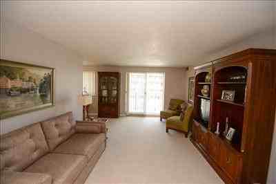 421 Dalhousie St - Photo 2 of 14