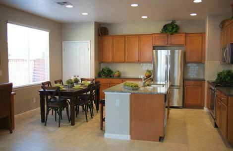 2411 Avignon cir - Photo 2 of 11