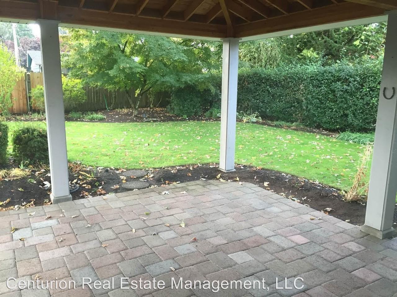 3360 Glendale Ave NE - Photo 3 of 24