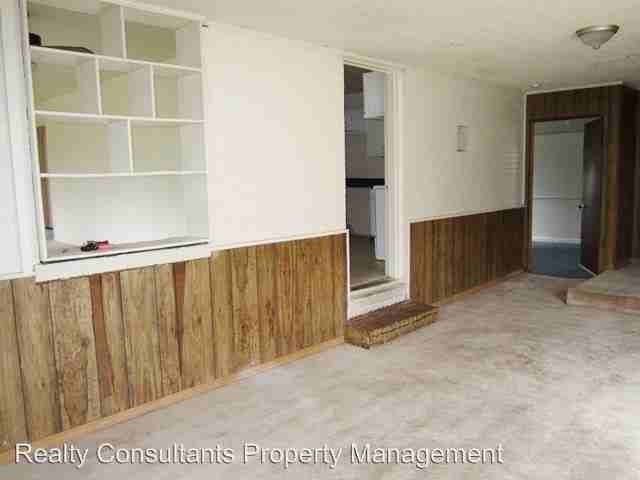 2930 Emerson St - Photo 3 of 10