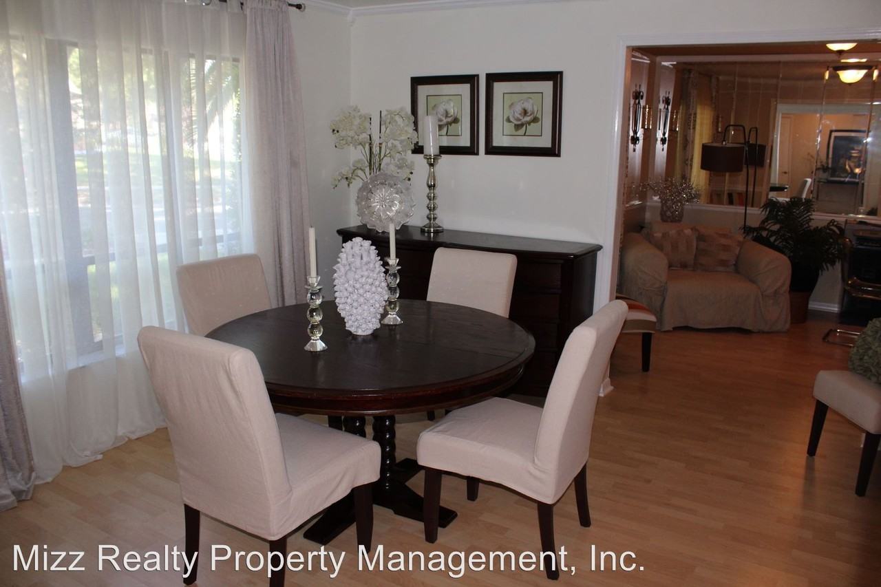4881 Pilgrims Way - Photo 2 of 13
