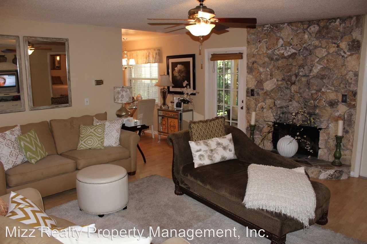 4881 Pilgrims Way - Photo 3 of 13