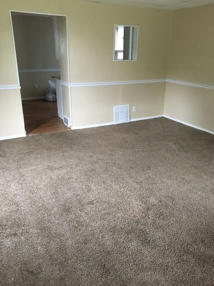 1112 Webster St - Photo 2 of 5