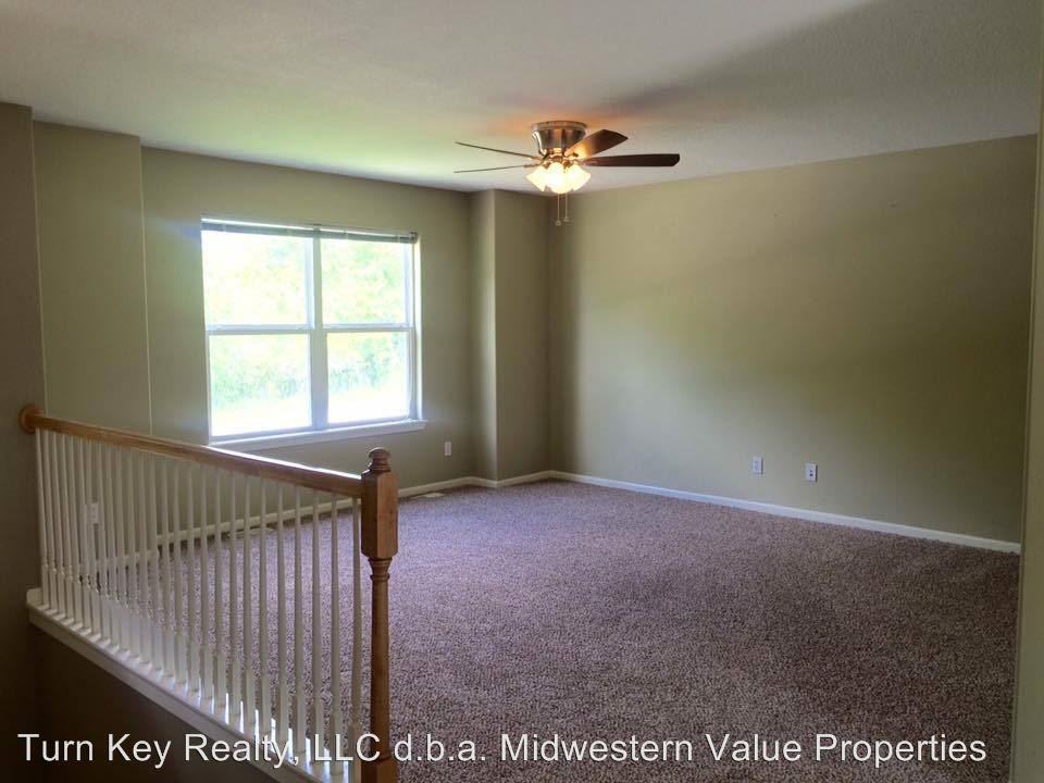 17107 Barr Ave - Photo 2 of 12