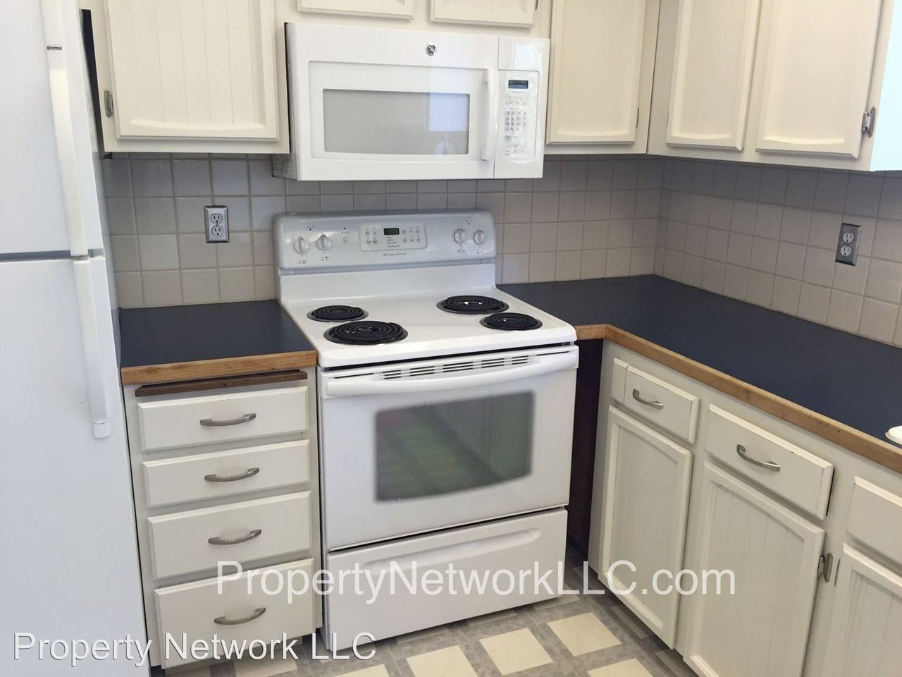 2136 SE Elliott Pl - Photo 3 of 17