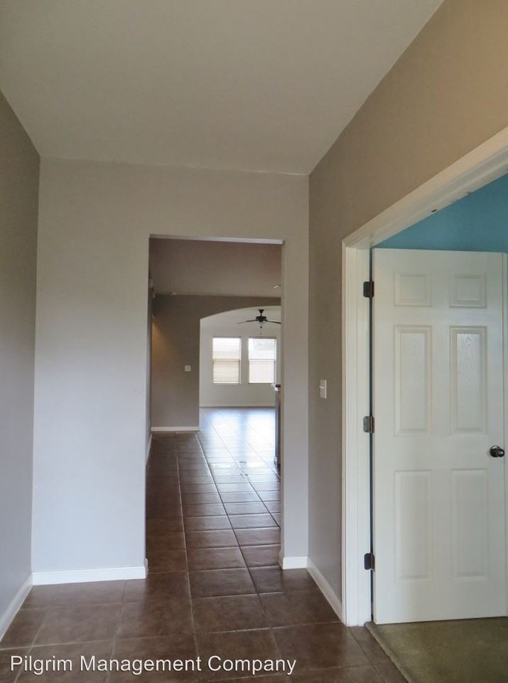 7805 Little Deer Trail - Photo 3 of 36