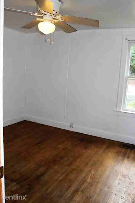 903 North St - Photo 2 of 8