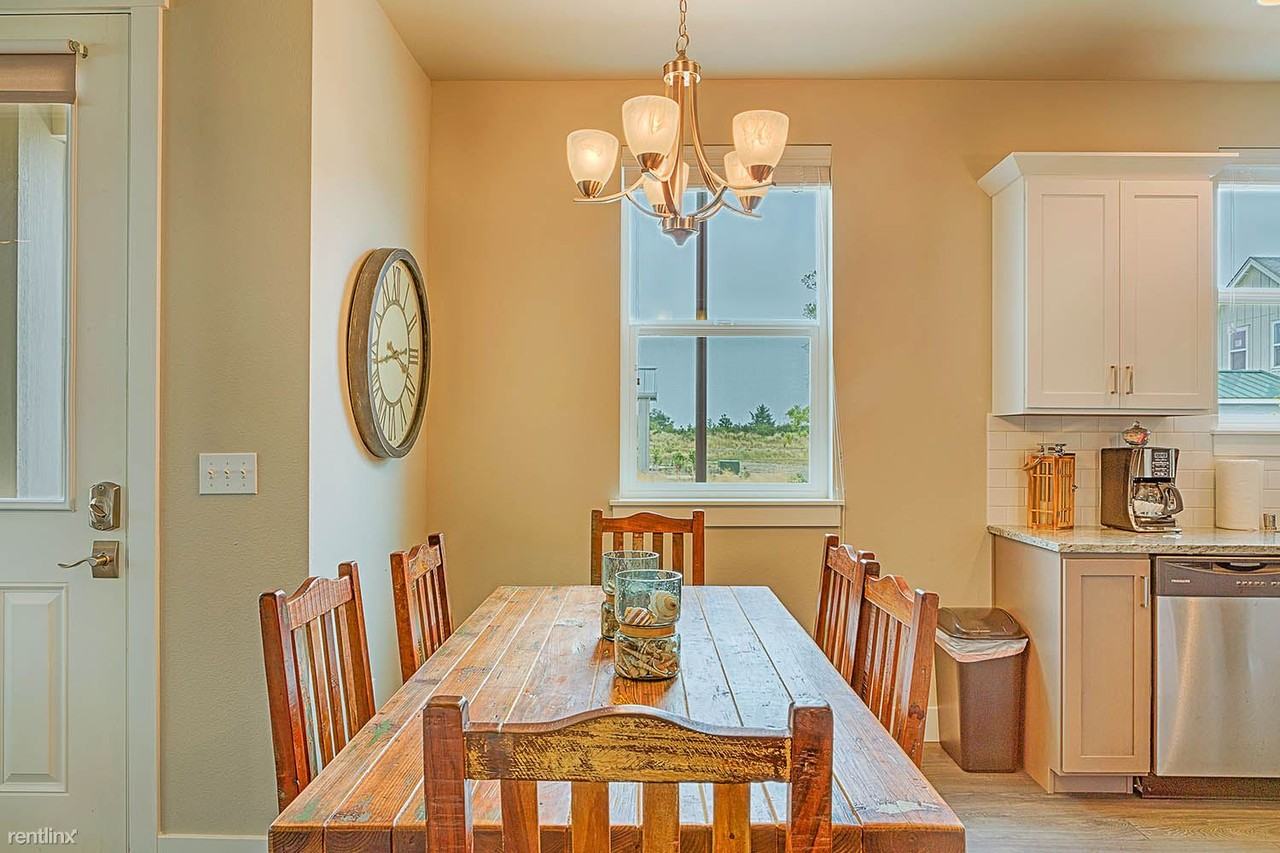 172 Hydrangea Cir SW - Photo 3 of 5