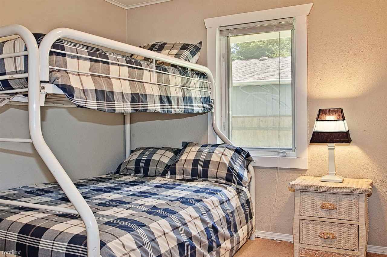 11 I K T St - Photo 2 of 13