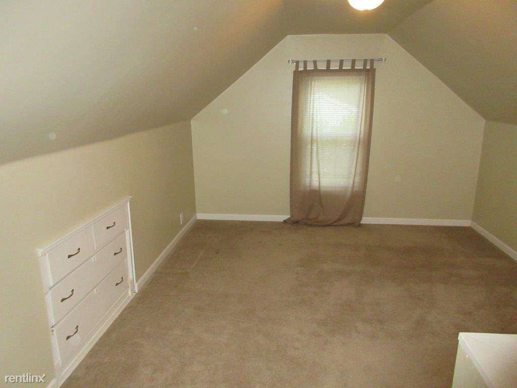 1005 20th St S - Photo 2 of 2