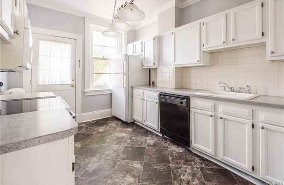 3432 Ellwood Avenue - Photo 3 of 4