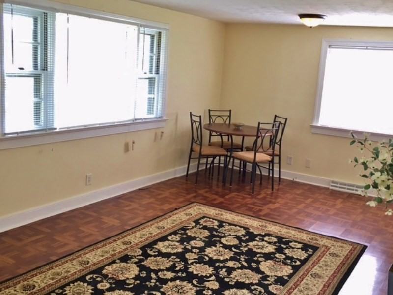 312 Carnation St - Photo 3 of 7