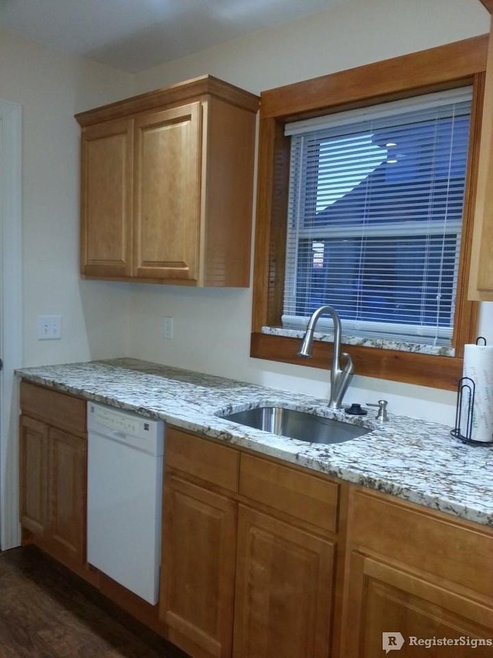 937 South St - Photo 2 of 10