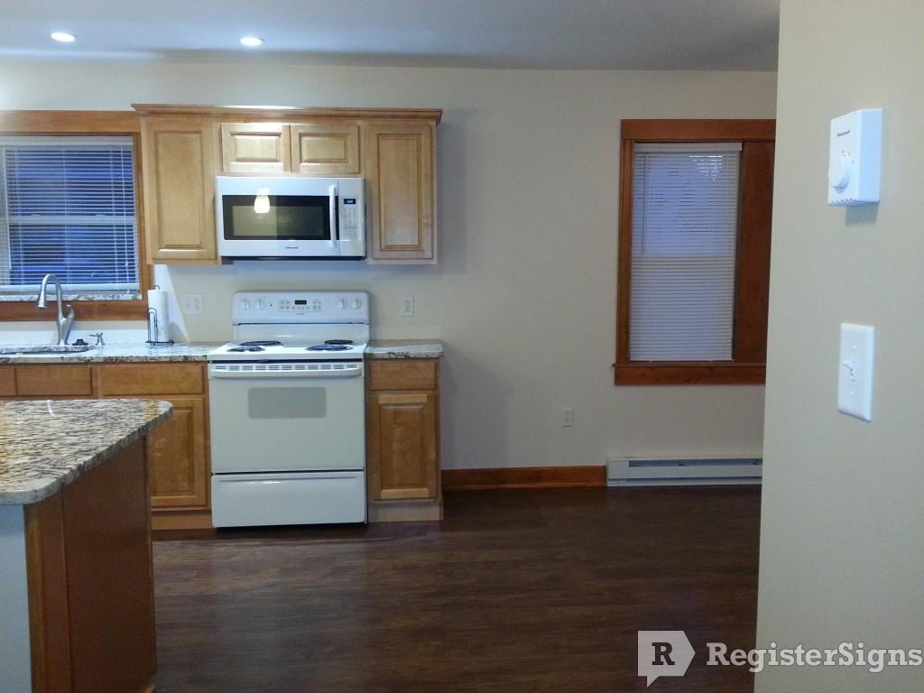 937 South St - Photo 3 of 10