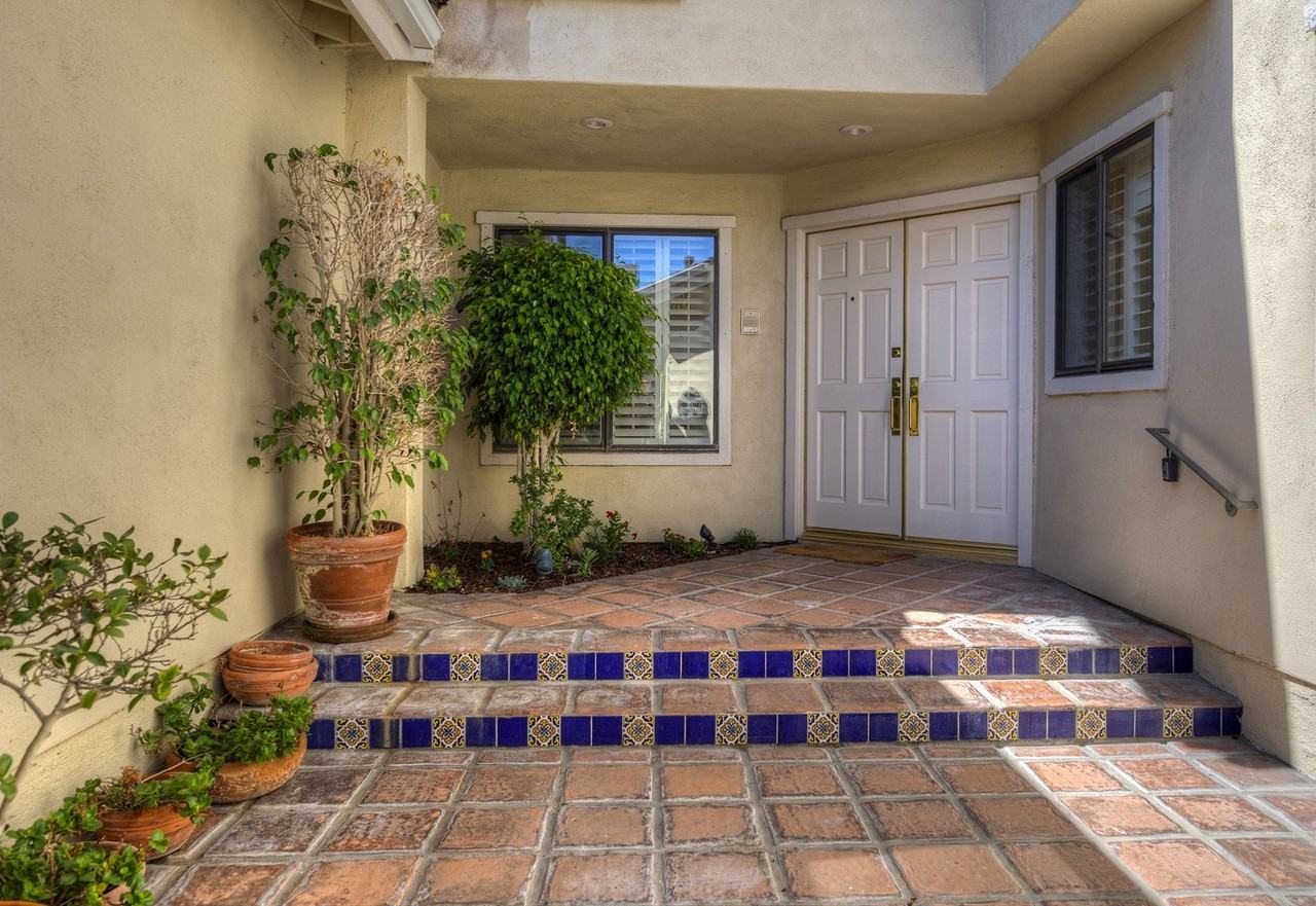 12 Malaga Pl E - Photo 2 of 10