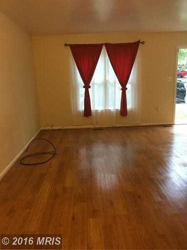 1089 Holmespun Dr - Photo 2 of 18