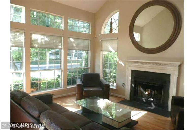 422 Overlook Dr #9 - Photo 3 of 19