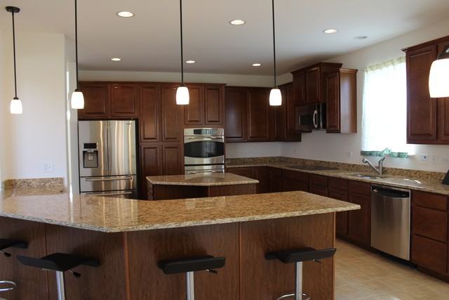 386 Columbia Ln - Photo 3 of 15