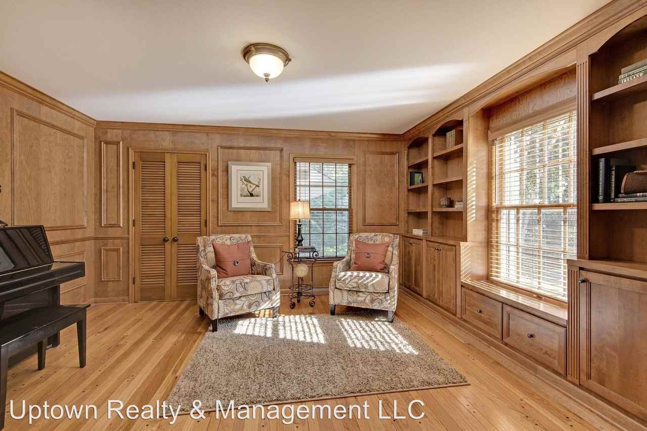 216 Meadowbrook Rd - Photo 3 of 21